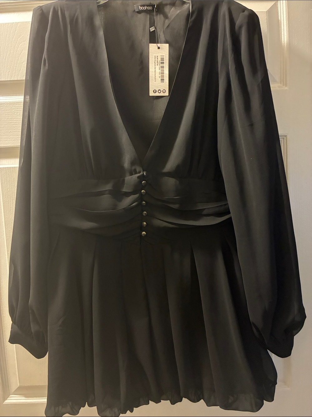 NWT Boohoo Black Satin chiffon V-Neck long-sleeve romper/dress fabric buttons